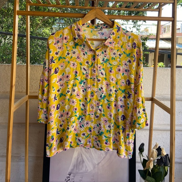 ONLY Floral Tops. Size - 40 - Picture 4 of 7